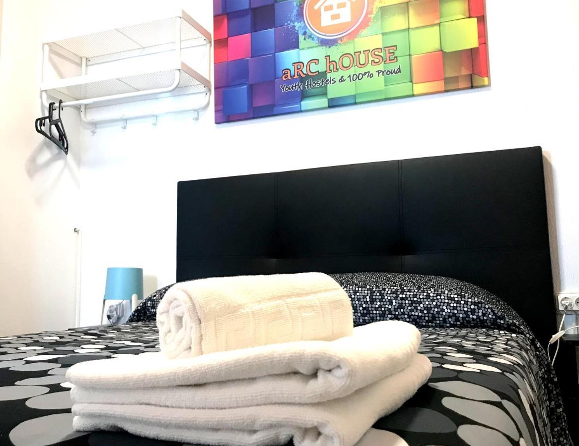 Arc House Sevilla Only Adults Εξωτερικό φωτογραφία